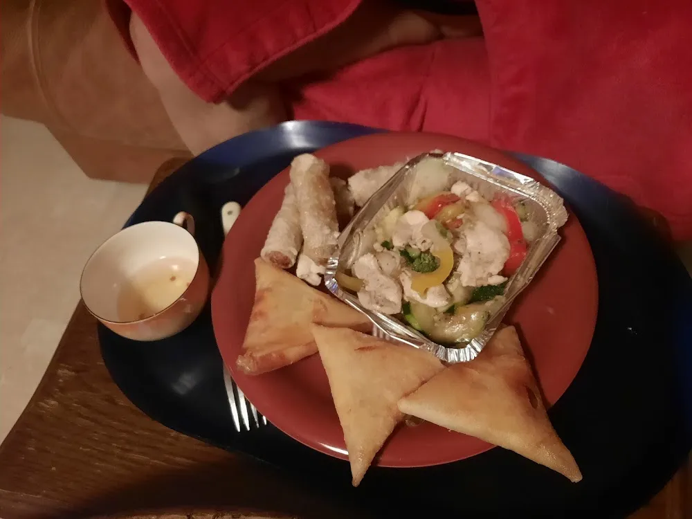 Samoussa Jambon Fromage Nems Porc Wok de Légumes Au Poulet